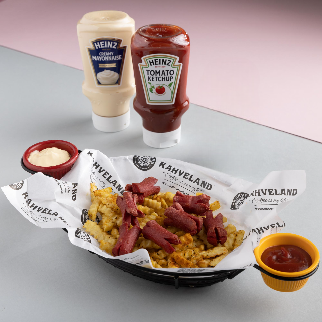 ÇOCUK SOSİS SEPETİ MENÜ 